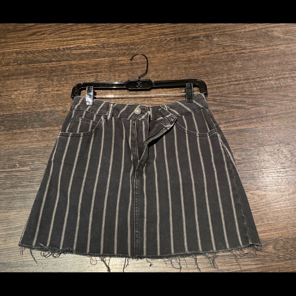 Subdued mini skirt stripe small
